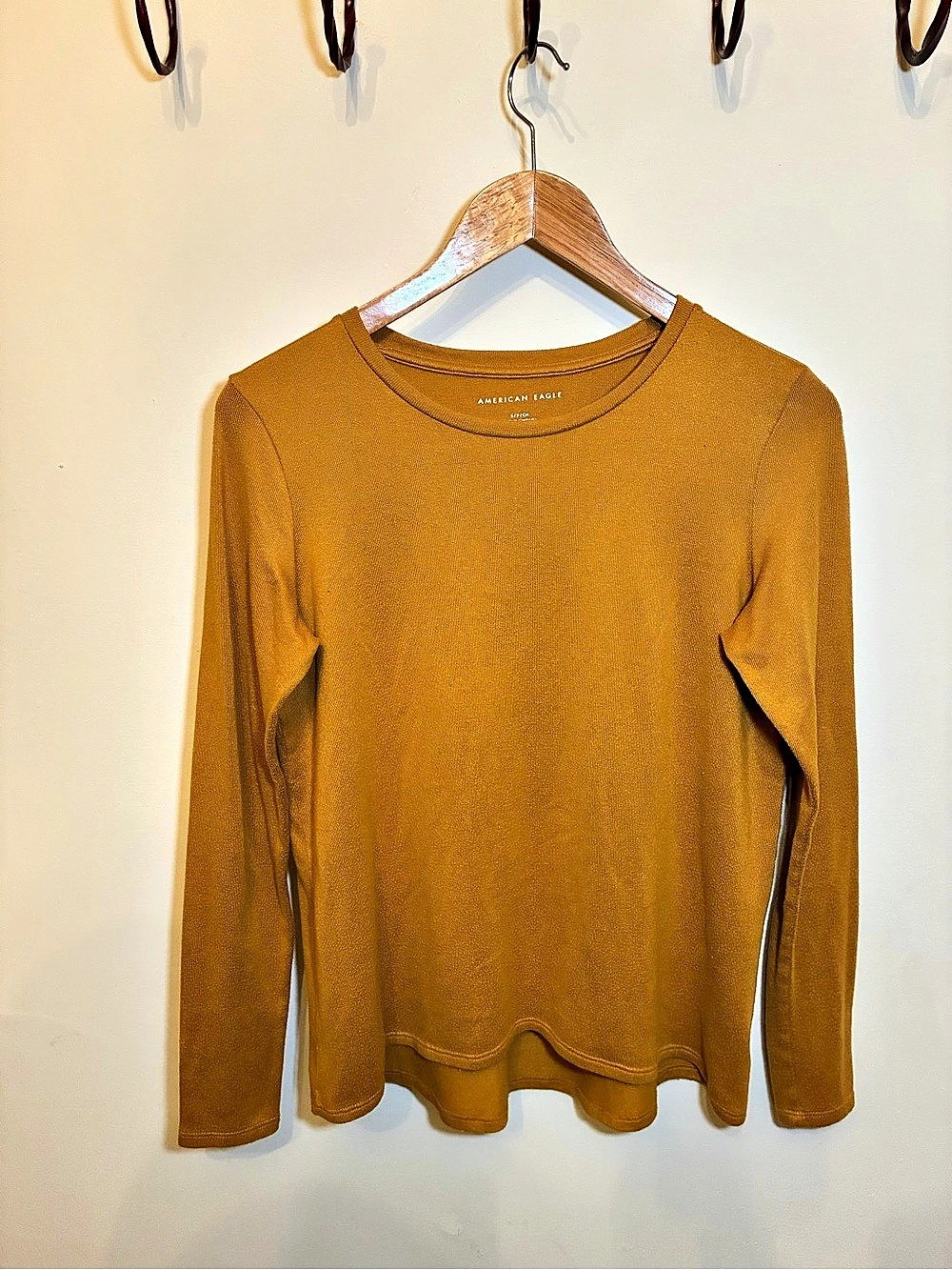 American Eagle Long Sleeve Top in Brown Small Like New